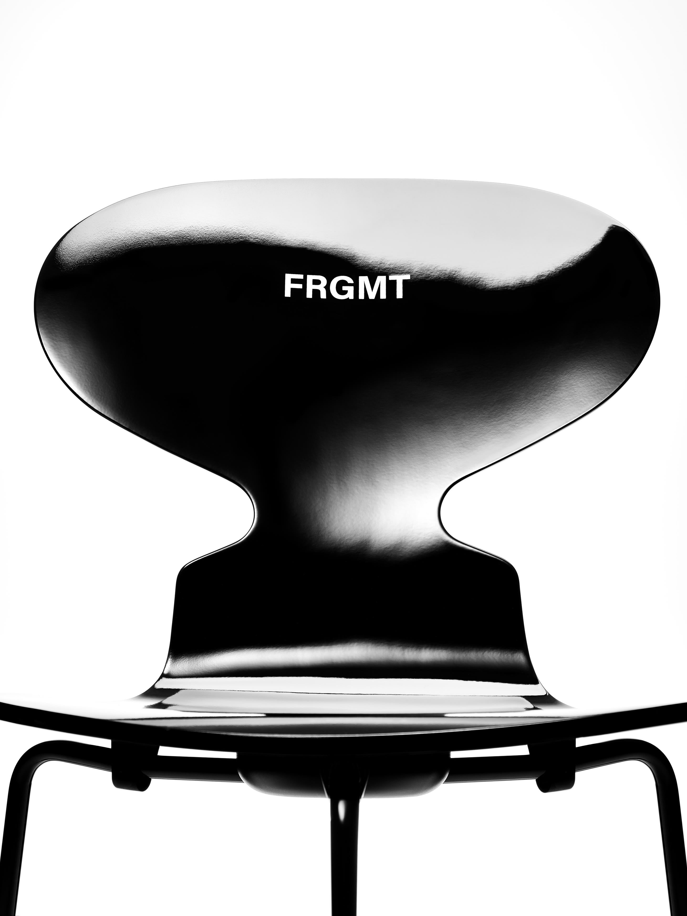 FRAGMENT FRGMT CHAIR POP BY JUN（23cm)﻿ FRGMT_Sunset_Chair_Black_-1.
