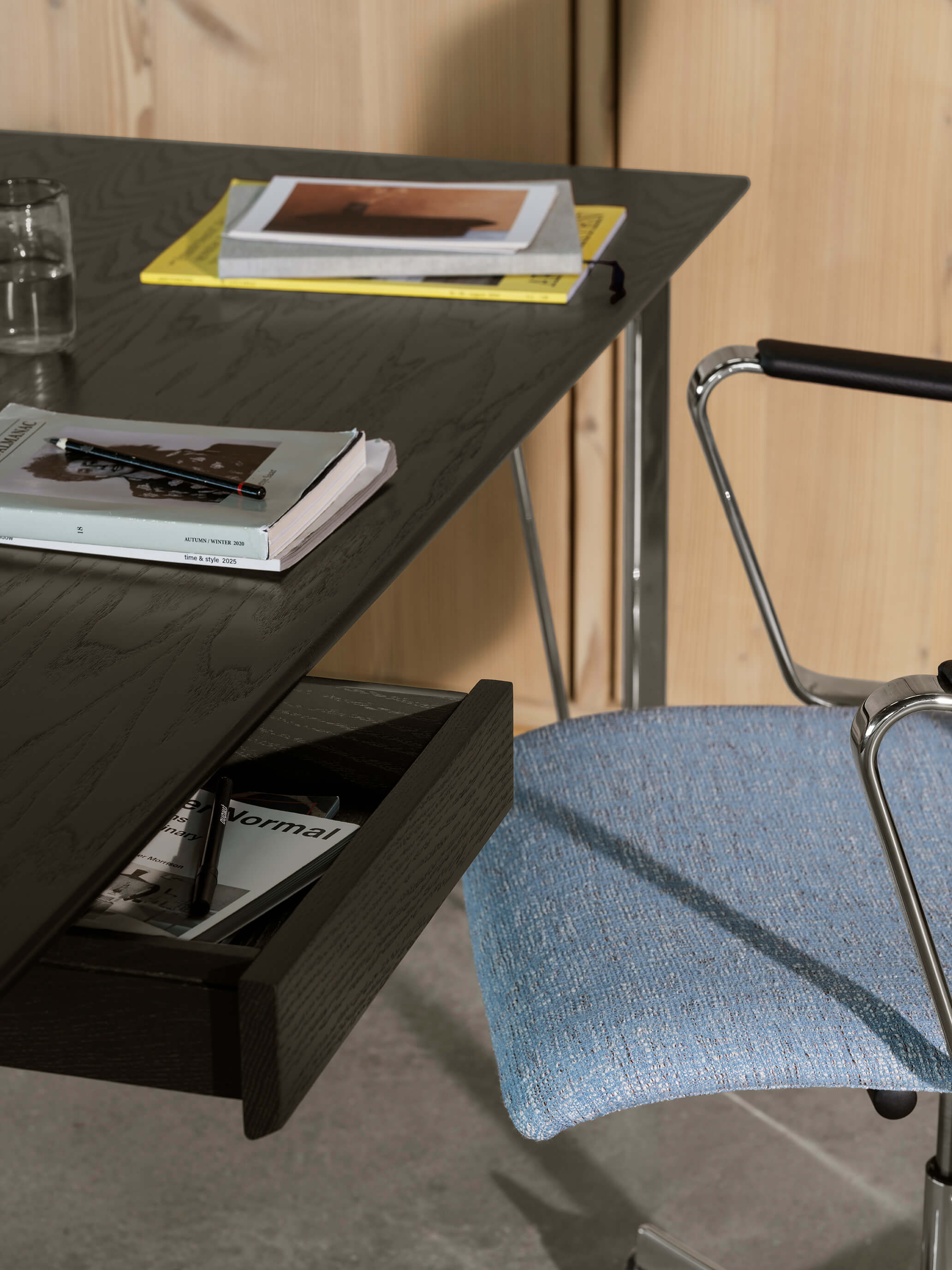 Oxford™ chair with arm padding - 3291T - Fritz Hansen