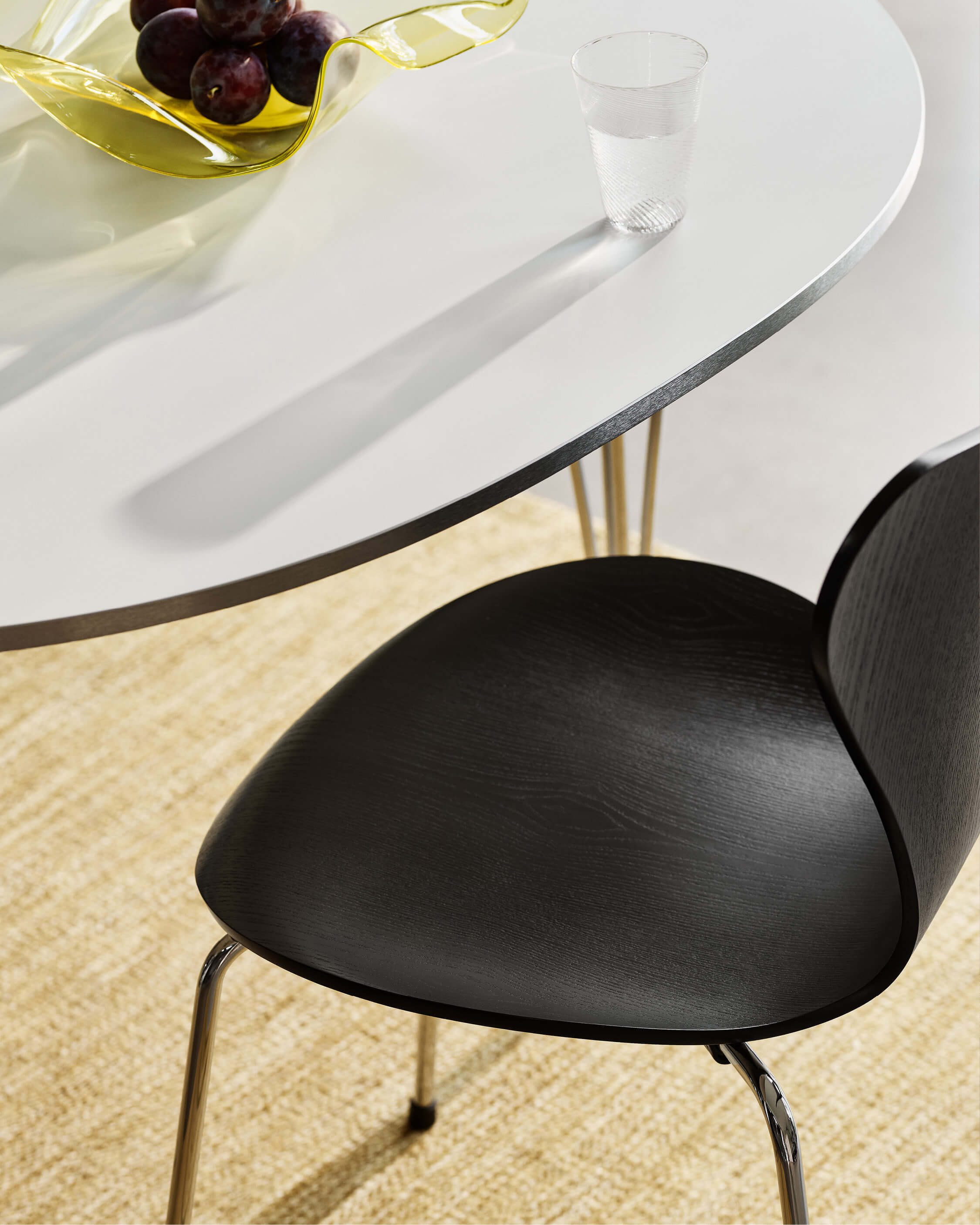 Superellipse™ - Inclusive social gatherings - Fritz Hansen