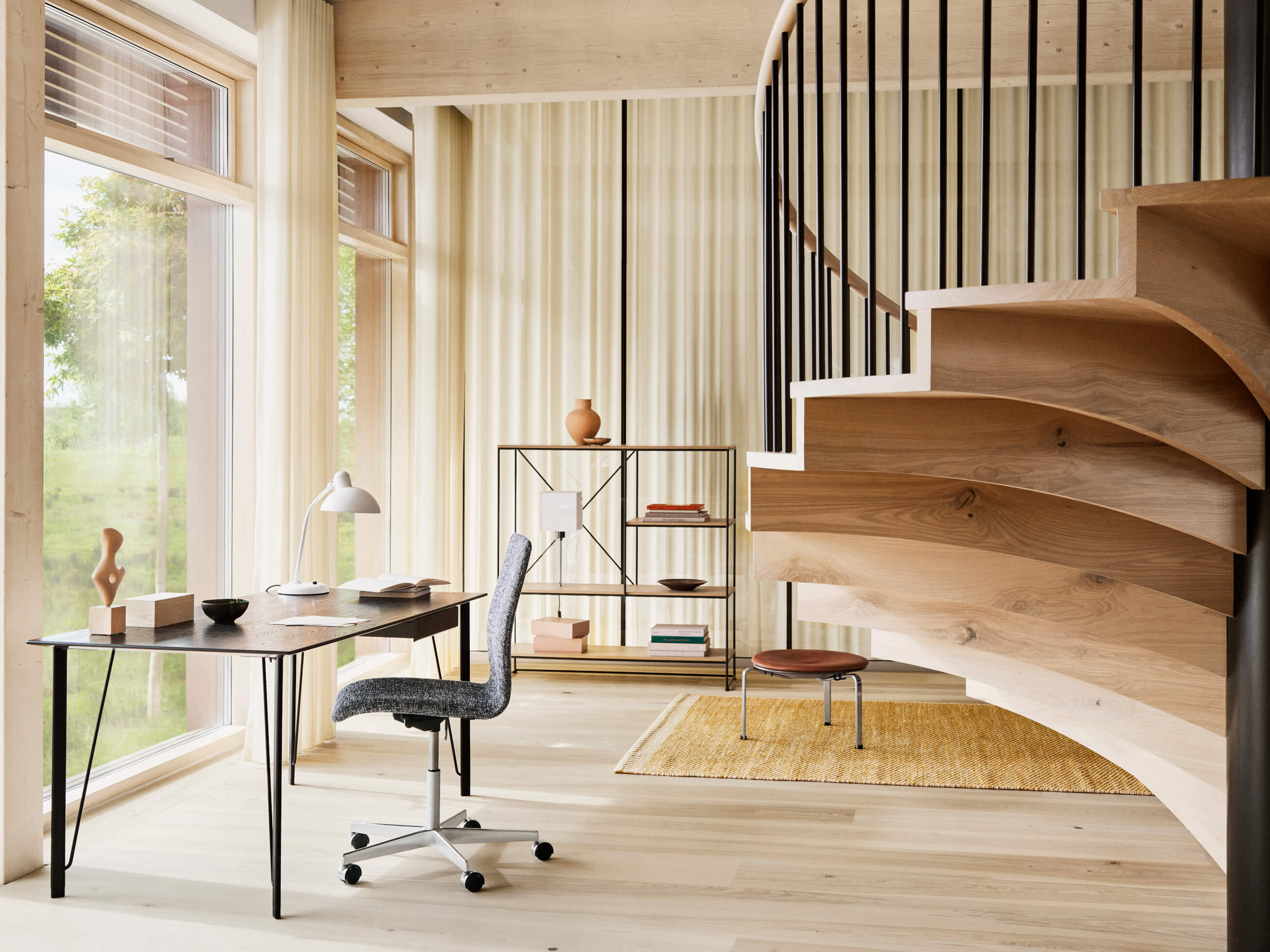 Arne jacobsen best sale desk chair